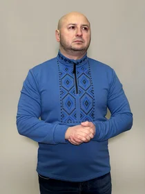 Прикольные футболки: Вышиванка из трохнитки с синим орнаментом